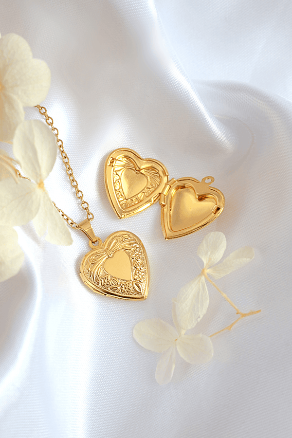 18 Karats Heart Locket Necklace - dreamcatcherbutik